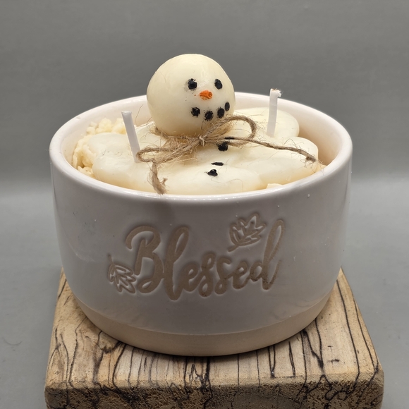 Festive Snowman Candle Handmade Christmas Gift Holiday Home Decor - Picture 7 of 9